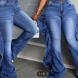 Blue high-waisted flare jeans #flares #cute #stretchy #tall